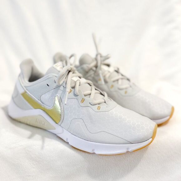 Nike Legend Essential 2 Platinum Metallic Gold Star Women's Athletic Shoes 6.5 - Picture 2 of 7